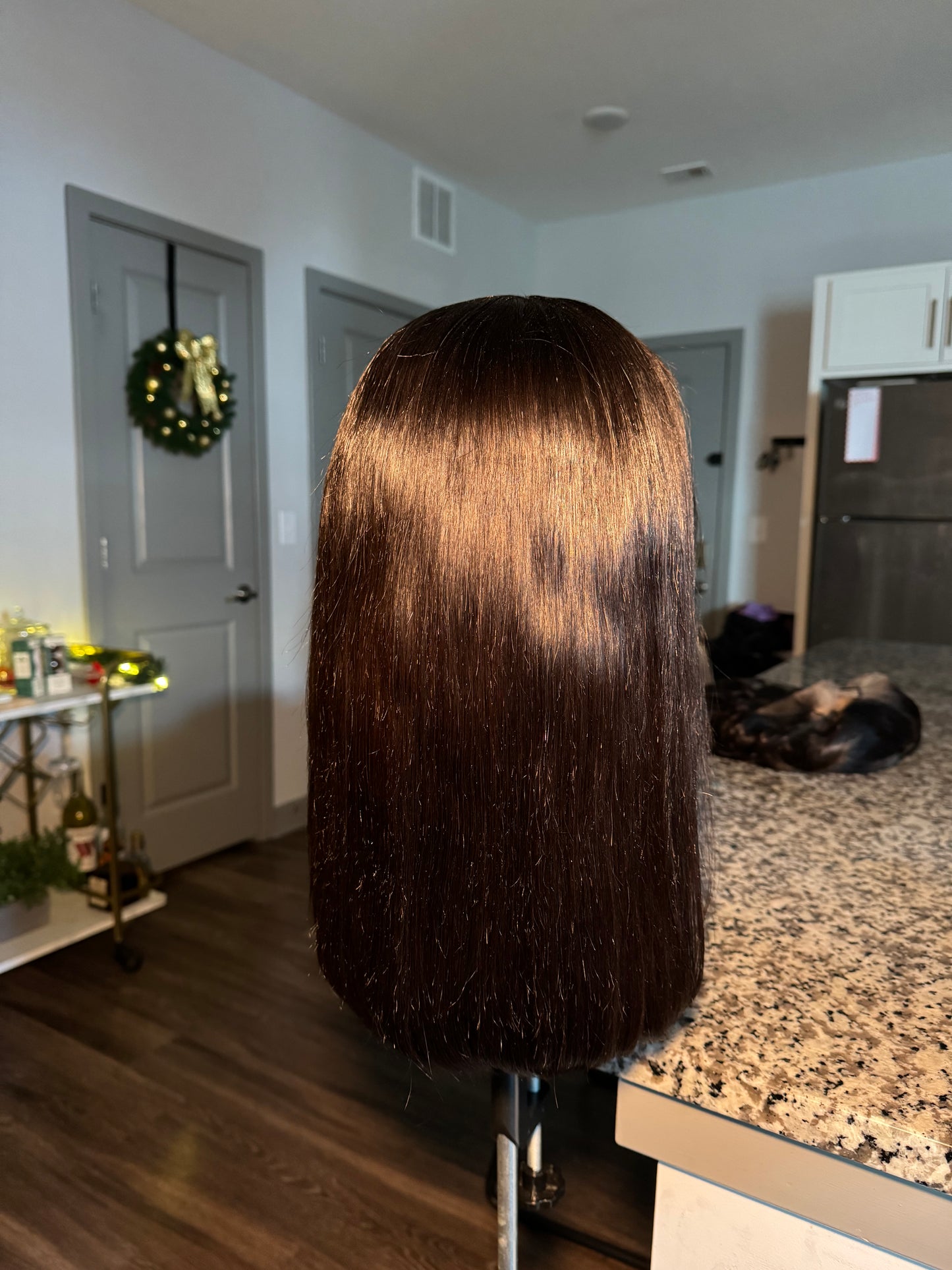 14 INCH LONG BOB MIDDLE PART