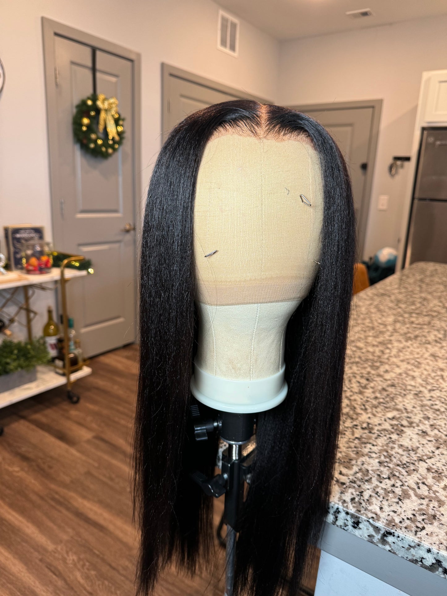 WIDOWS PEAK YAKI STRAIGHT DRAWSTRING GLUELESS WIG