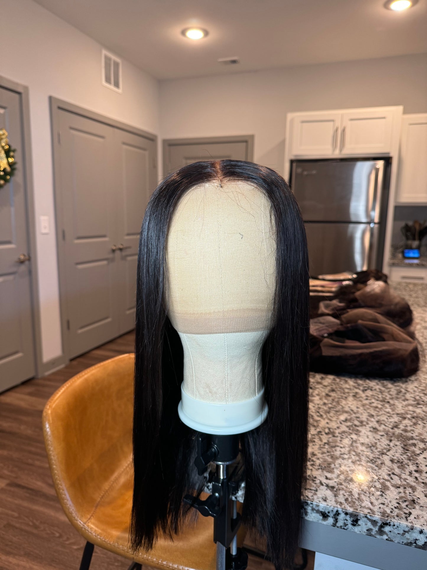 1B STRAIGHT GLUELESS WIG